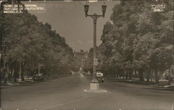 Paseo de la Reforma, Castillo de Chapultepec Postcard