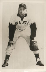 Willie Mays of the San Francisco Giants in Uniform Baseball Postcard Postcard Postcard