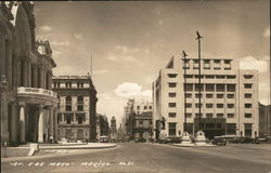 Avenida 5 de Mayo Postcard