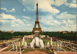 Eiffel Tower, Gardens of Chaillot Palace and Champs-de-Mars Postcard