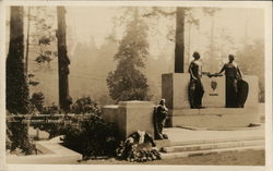 Harding Memorial in Stanley Park Postcard