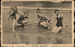 Ostende La trempette - Women on Beach Belgium Benelux Countries Postcard Postcard