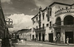 Avenue Madero Postcard