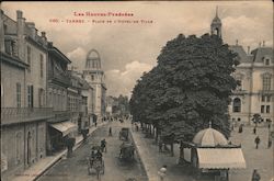 Place de l'Hotel-de Ville Postcard