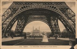 Paris - Le Trocadero Pris sous la Tor eiffel France Postcard Postcard Postcard