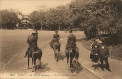 Paris - Au Bois de Boulogne - Pres le Pavillon Chinos Postcard