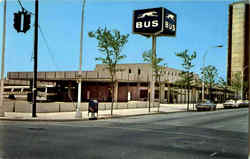 The New Greyhound Bus Terminal Building , 7th and Walnut Strets Louisville, KY Postcard Postcard