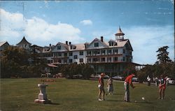 Putting Green and Cliffhouse, Lake Minnewaska Rochester, NY Postcard Postcard Postcard