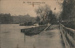 Paris - Inondations 1910, La Saine au Pont Royal Postcard