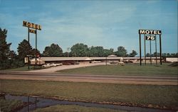 A Friendship Inn Hebron, OH Postcard Postcard Postcard