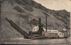 Gold Getting, Dredging New Zealand Postcard Postcard Postcard