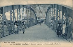 236. SAINT-LOUIS (Senegal). - Chaussee et poutres paraboliques du Pont Faidherbe Postcard