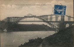 Le Pont de la Roche Bernard en construction - Le cintre est terme Postcard