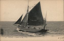 Calais - Pecbeurs en Mer Postcard