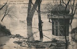 Photograph of a flooded park in Paris Postcard