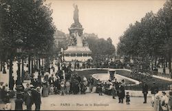 Place de la Republique Postcard