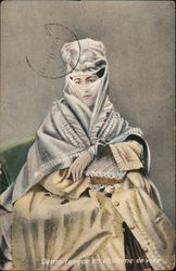 Dame Turque en Costume de Ville Postcard