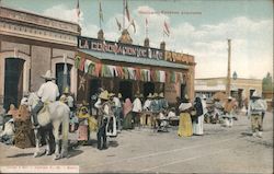 Mexico - Escenas populares [Popular scenes] - A group of Mexicans in front of a market Postcard