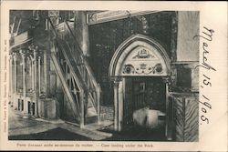 Porte Donnant Acces Au-dessous du Rocher Postcard