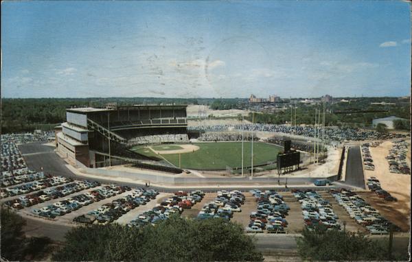 Milwaukee County Stadium - Milwaukee Braves 8x10 Photo