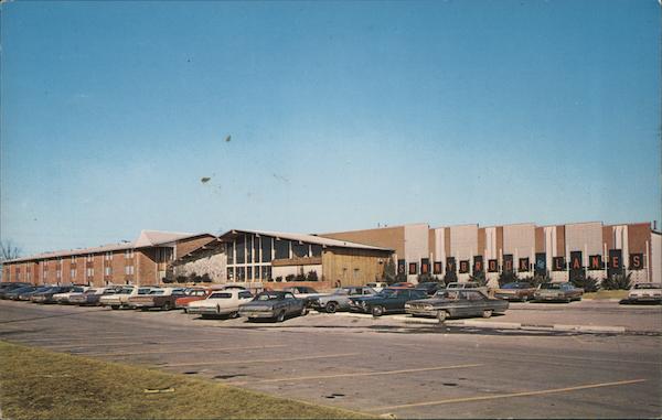 Sunnybrook Motel Sterling Heights, MI Postcard