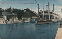 River steamer in government lock Postcard