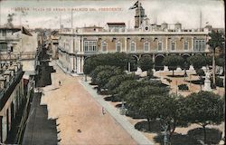 Plaza de armas y palacio del presidente Postcard