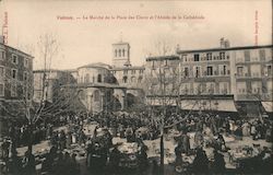 Le Marché de la Place des Clercs et l'Abside de la Cathédrale Postcard