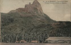 Ile de Borabora - Iles sous-le-vent Village d'Anau, a droit de le Temple Postcard