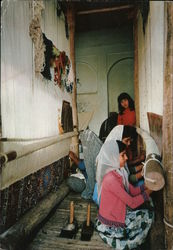 Carpet Weavers Isfahan, Iran Middle East Postcard Postcard Postcard