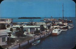 Bill Thompson's marathon yacht boats, Silver King Cottages Postcard