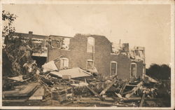 People examining the rubble of a ruined building Disasters Postcard Postcard Postcard