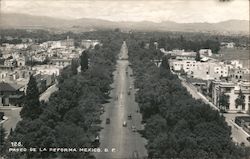 Paseo de la Reforma Postcard