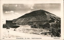 Pirámide del Sol, Teotihuacán Postcard