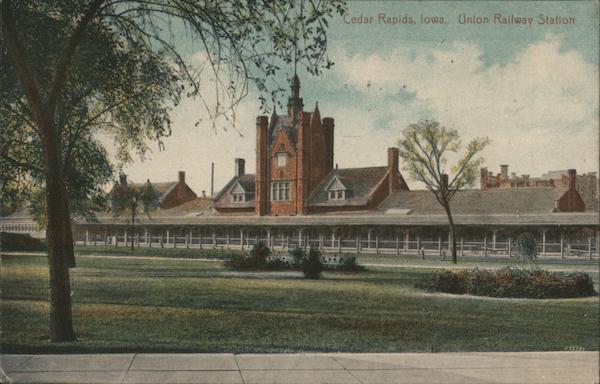 Cedar Rapids, Iowa Union Railway Station Postcard