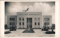 Sumner County Court House Postcard