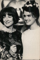 Maggie Smith and Brooke Shields - Academy Award Cermeony 1979 Celebrities James Lee Soffer Postcard Postcard Postcard