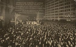 Tetrazzini Singing at Lotta's Fountain to 100,000 people Postcard