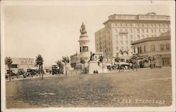 Statue of the Pioneers Monument Postcard