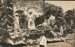 Queen's Float, 1911 Santa Rosa, CA Postcard Postcard Postcard