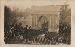 Arch with soldiers World War I Postcard Postcard Postcard