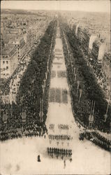 March in Paris to honor the victory 1919 Postcard