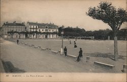 Macon - La Place d'Armes - LL Postcard