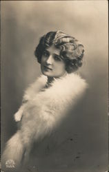 Study of a young woman with Art Deco hairstyle and white fox fur around her shoulders Postcard